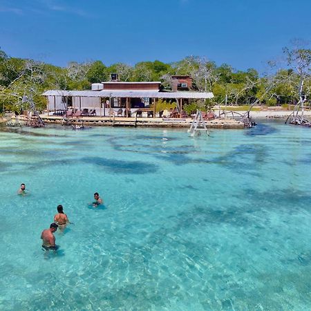 Medusa Hostel Isla Tintipan Tintipan Island Buitenkant foto