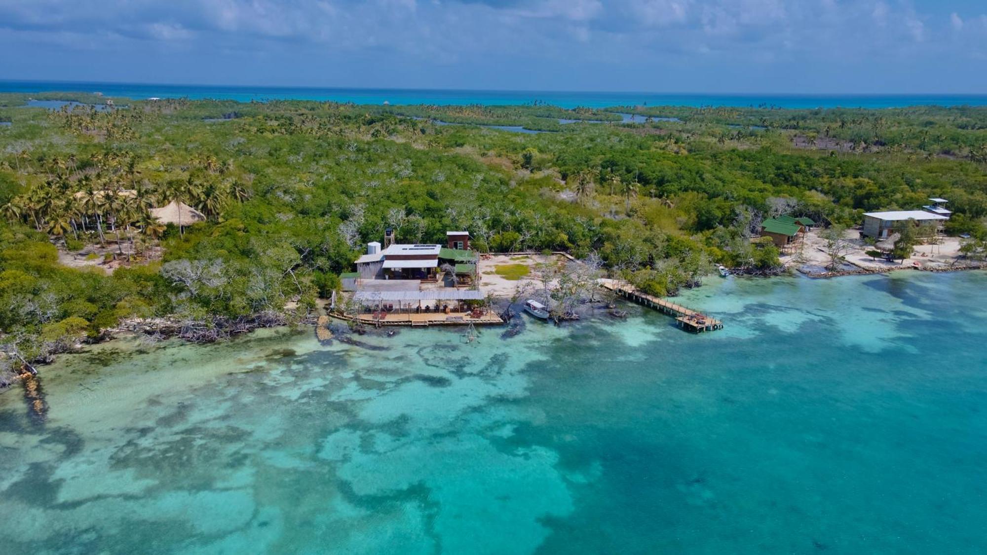 Medusa Hostel Isla Tintipan Tintipan Island Buitenkant foto