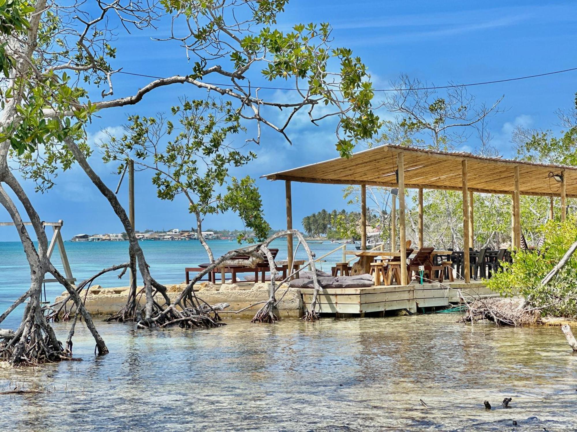 Medusa Hostel Isla Tintipan Tintipan Island Buitenkant foto
